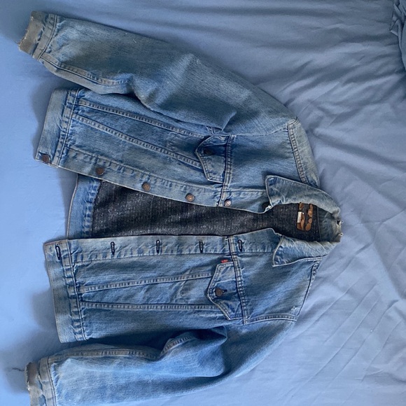 Vintage Levi wool lined jean jacket fits size small-medium - Picture 2 of 6